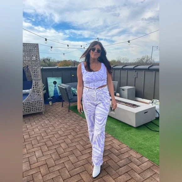 Signature8 Wide Leg Jean in Lilac Swirl - Picture 7 of 13